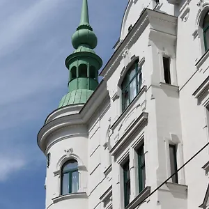 https://pension-wild.vienna-besthotels.com