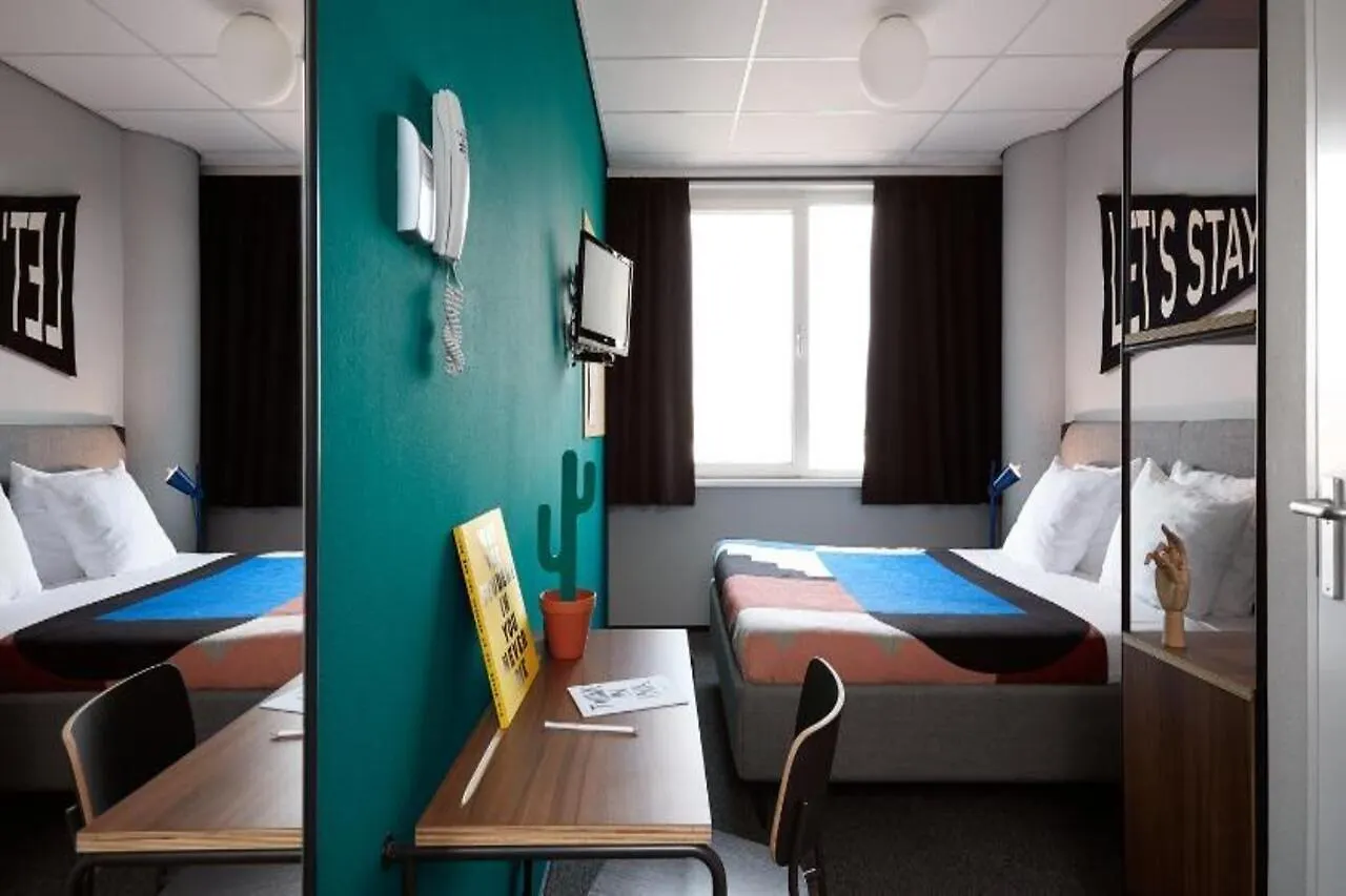 Hotel The Social Hub Amsterdam West 3*,