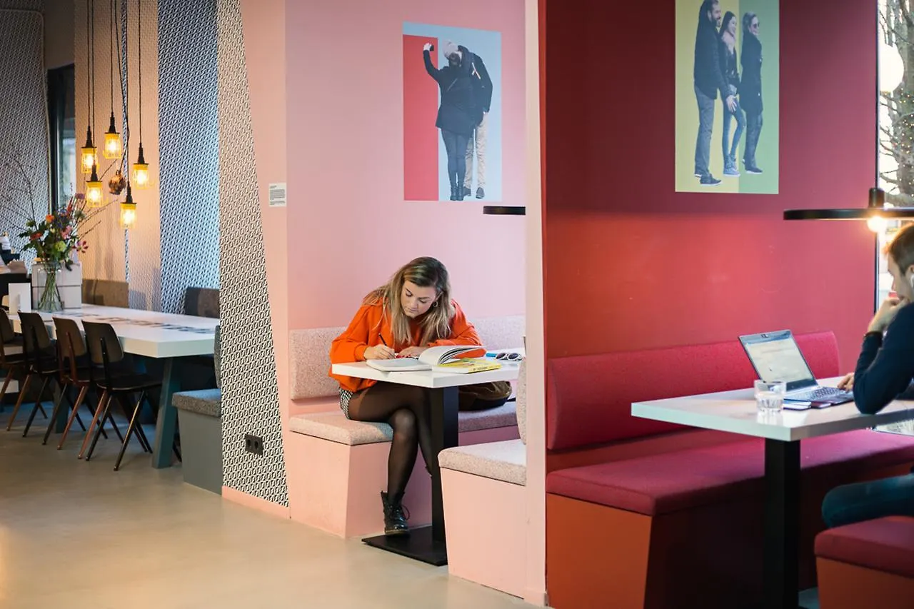 Отель The Social Hub Amsterdam West