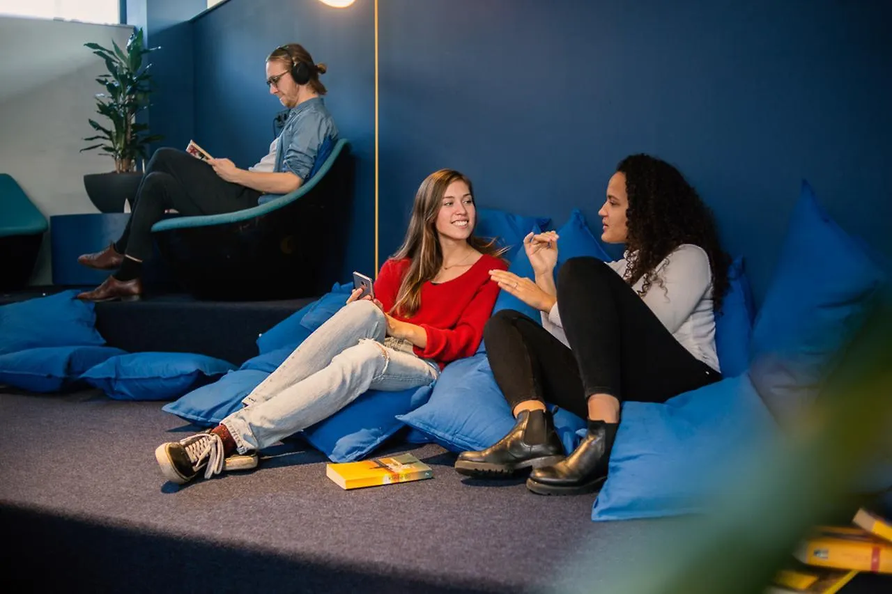 Отель The Social Hub Amsterdam West